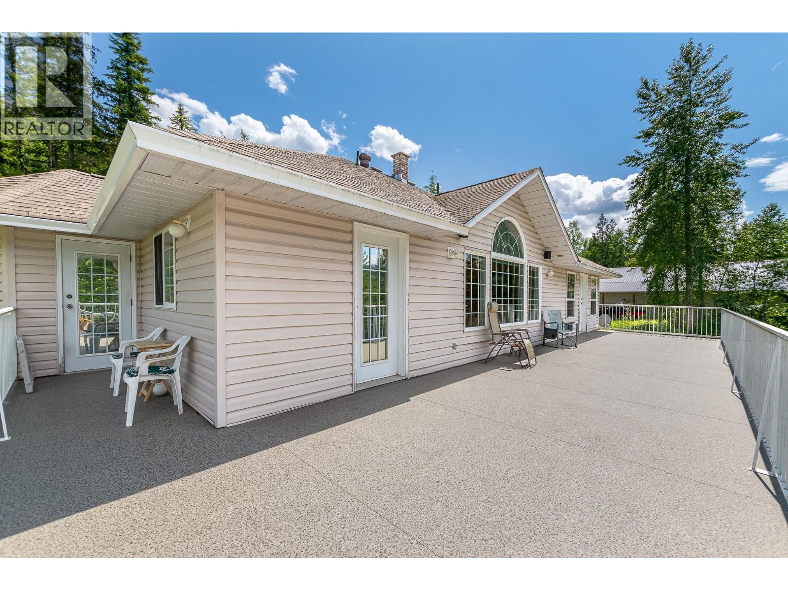  4340 Sederberg Road, Malakwa
