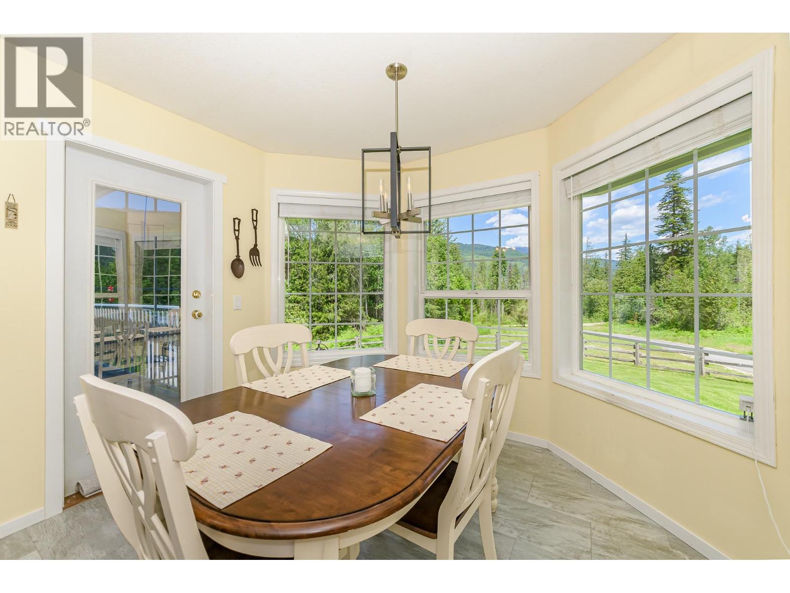  4340 Sederberg Road, Malakwa