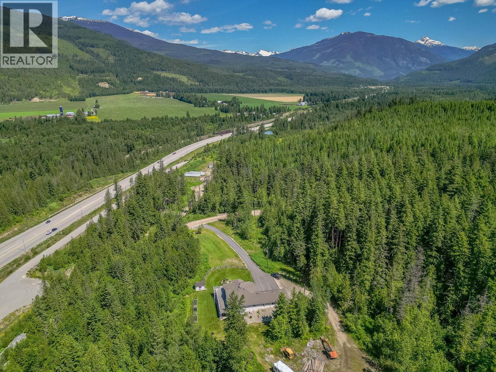  4340 Sederberg Road, Malakwa