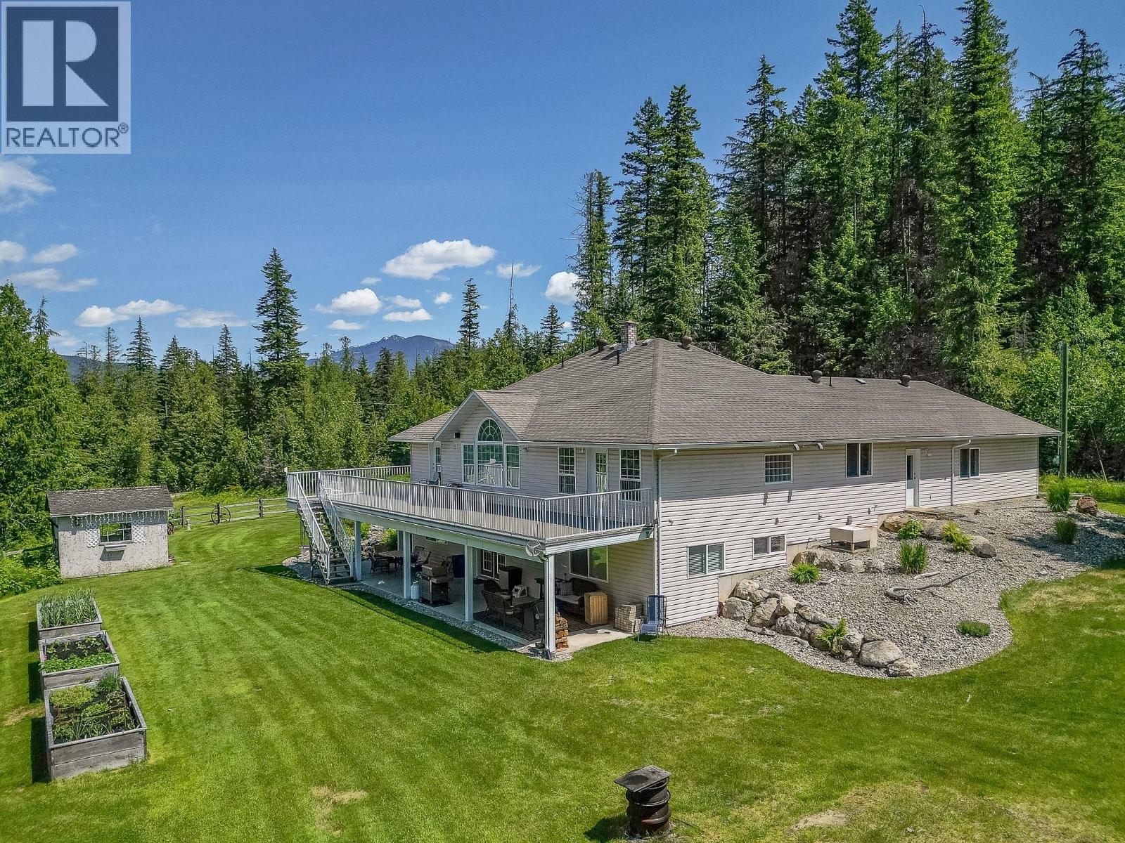  4340 Sederberg Road, Malakwa
