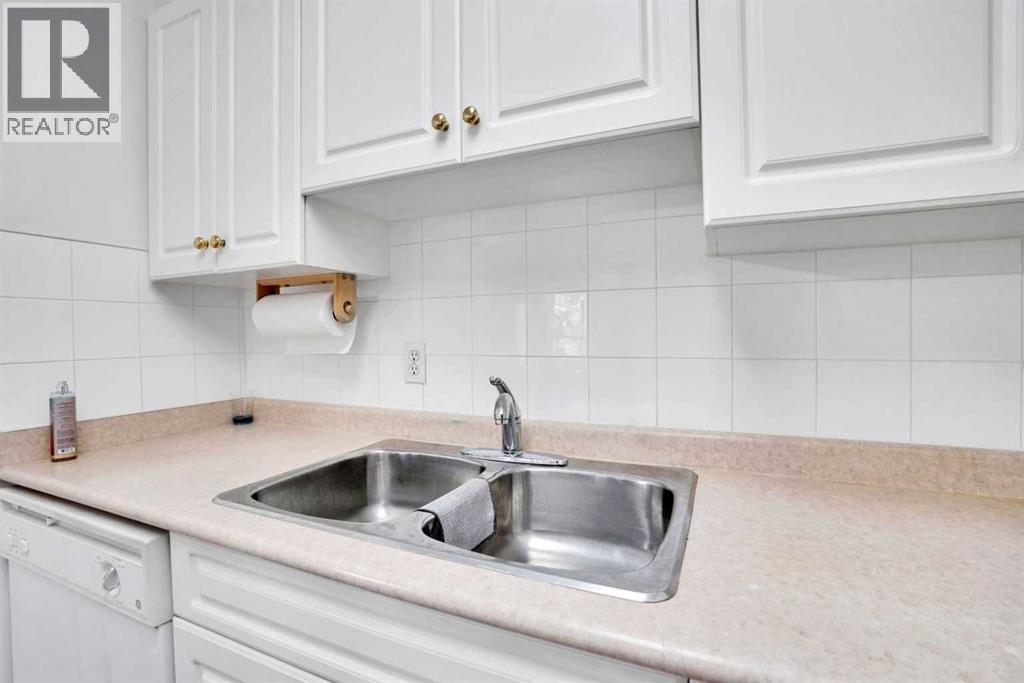 Single Family House for Sale in   Pinecliff Grove NE Pineridge Calgary 