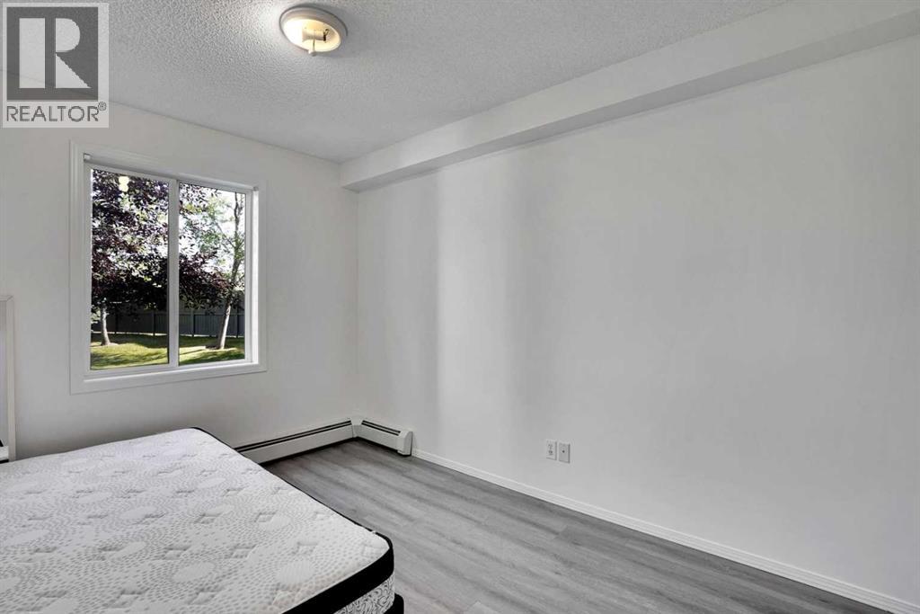 Single Family House for Sale in   Pinecliff Grove NE Pineridge Calgary 