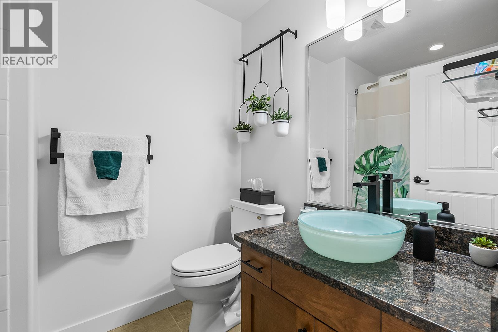 304 2470 Tuscany Drive, West Kelowna