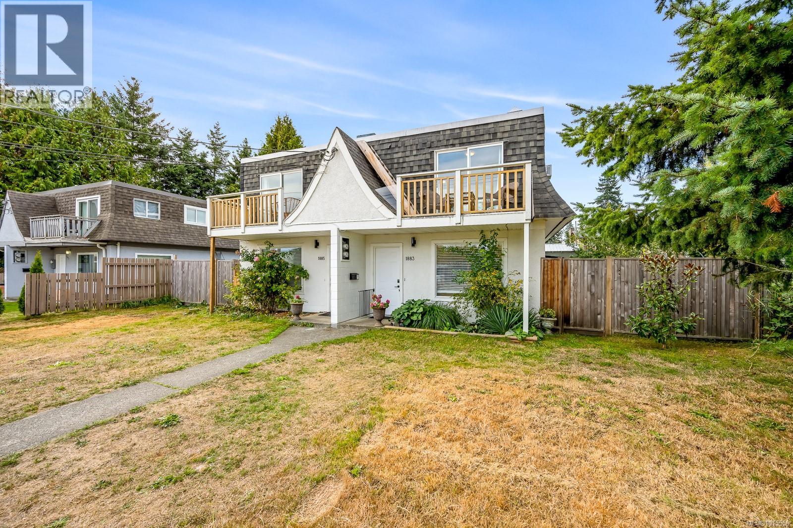1883 & 1885 England Ave, Courtenay