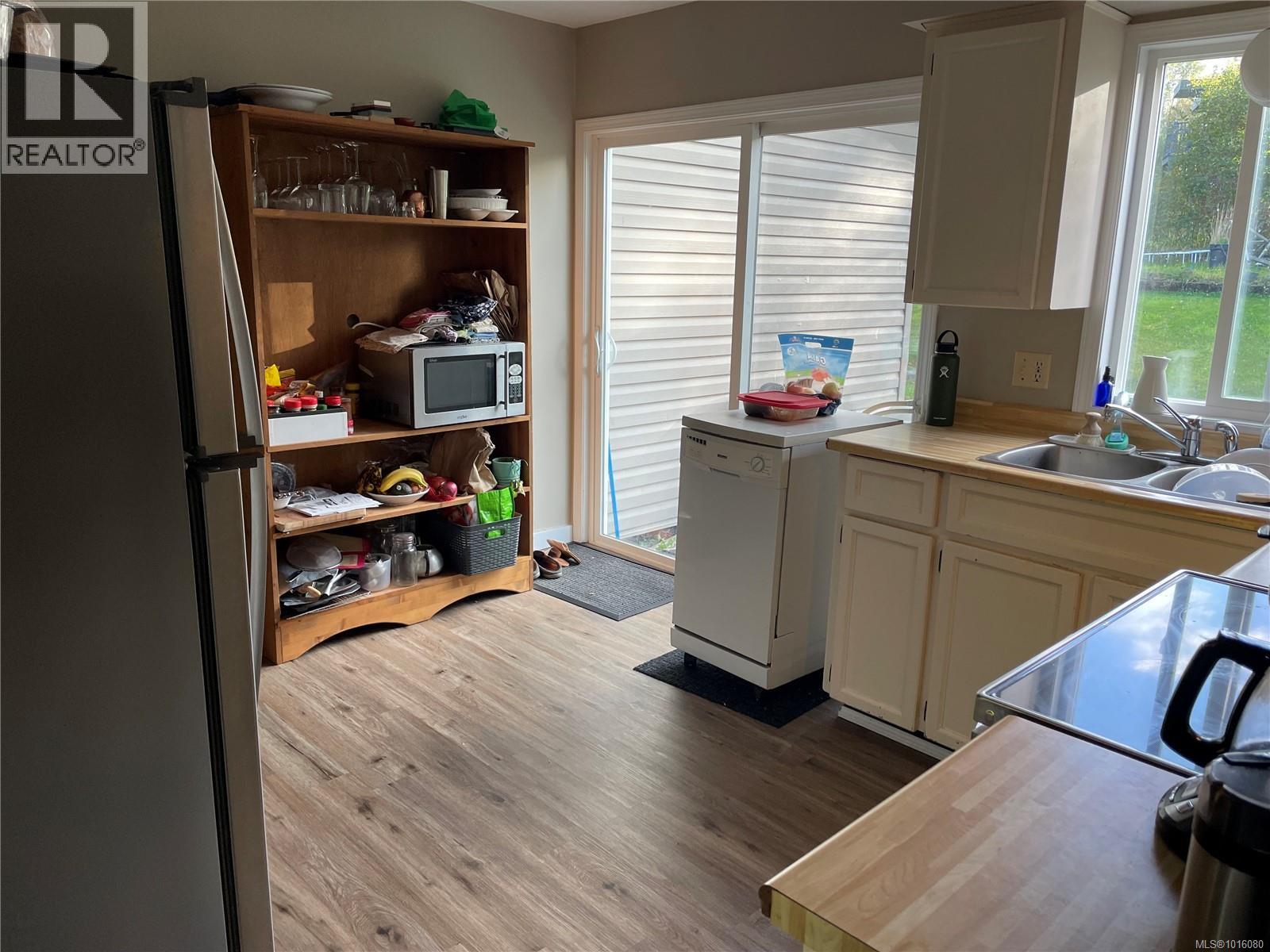 5060 Beaver Harbour Rd, Port Hardy