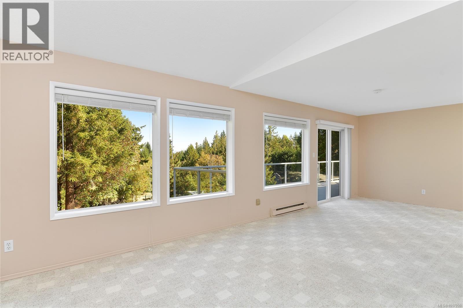  1470 Honeysuckle Place, North Saanich