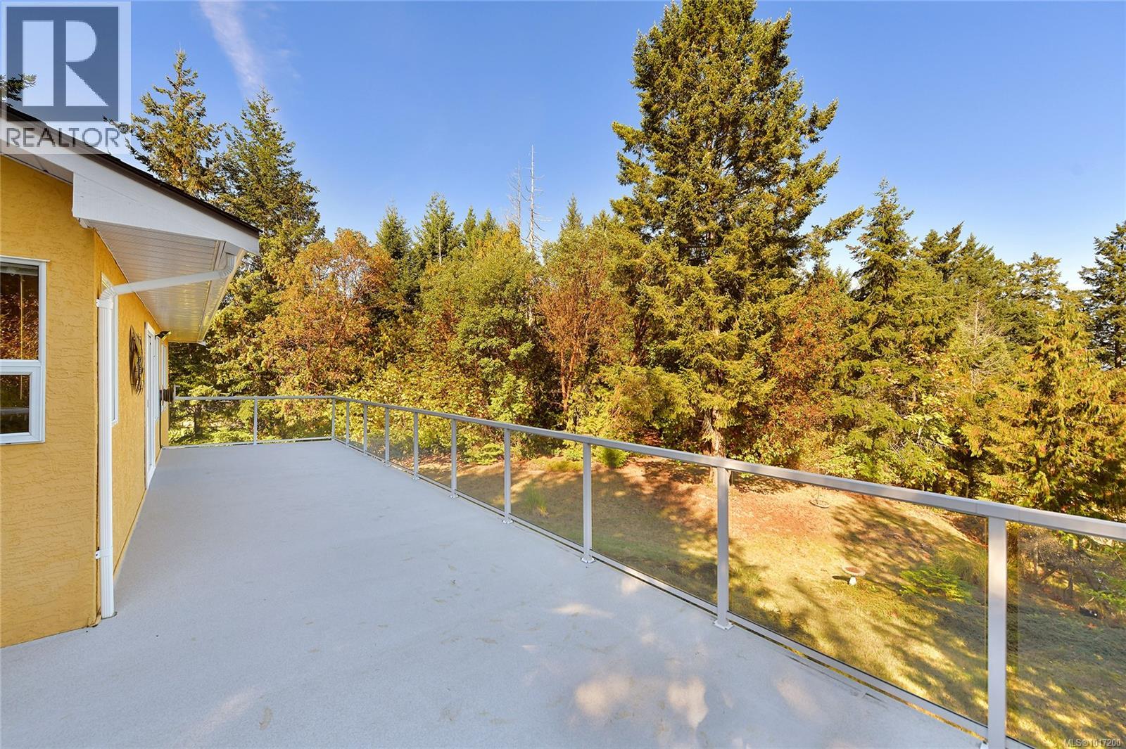  1470 Honeysuckle Place, North Saanich