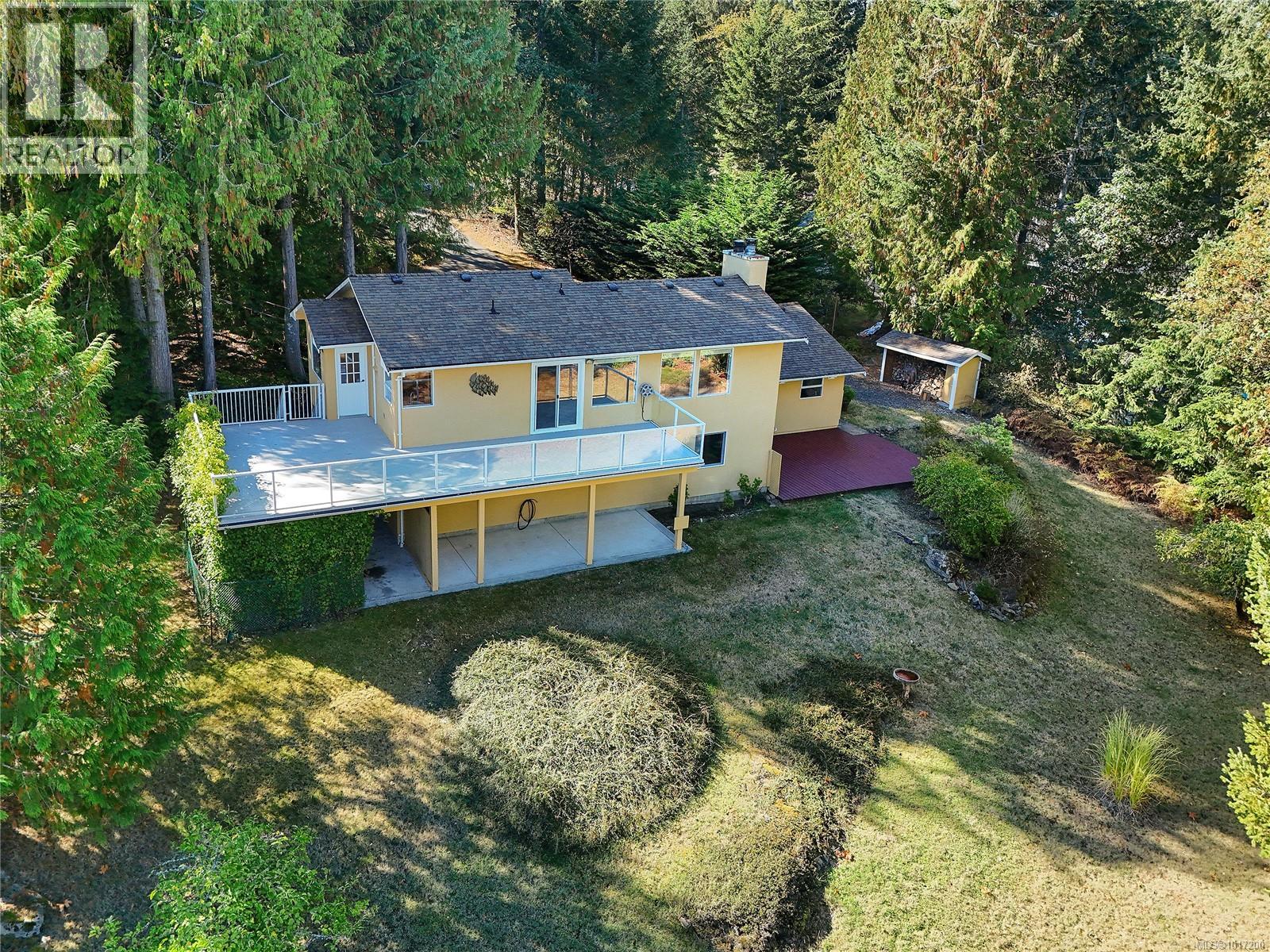  1470 Honeysuckle Place, North Saanich