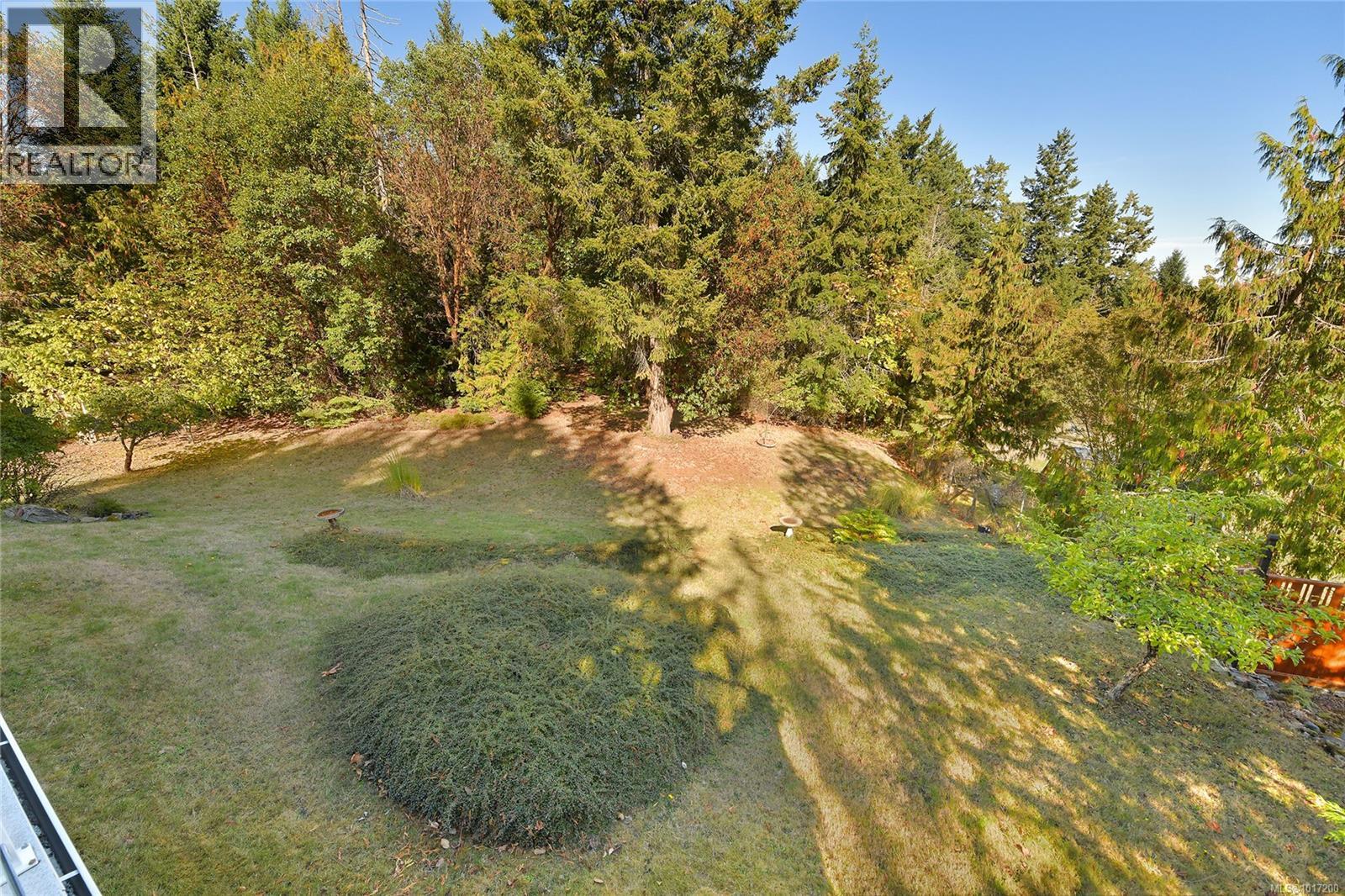  1470 Honeysuckle Place, North Saanich