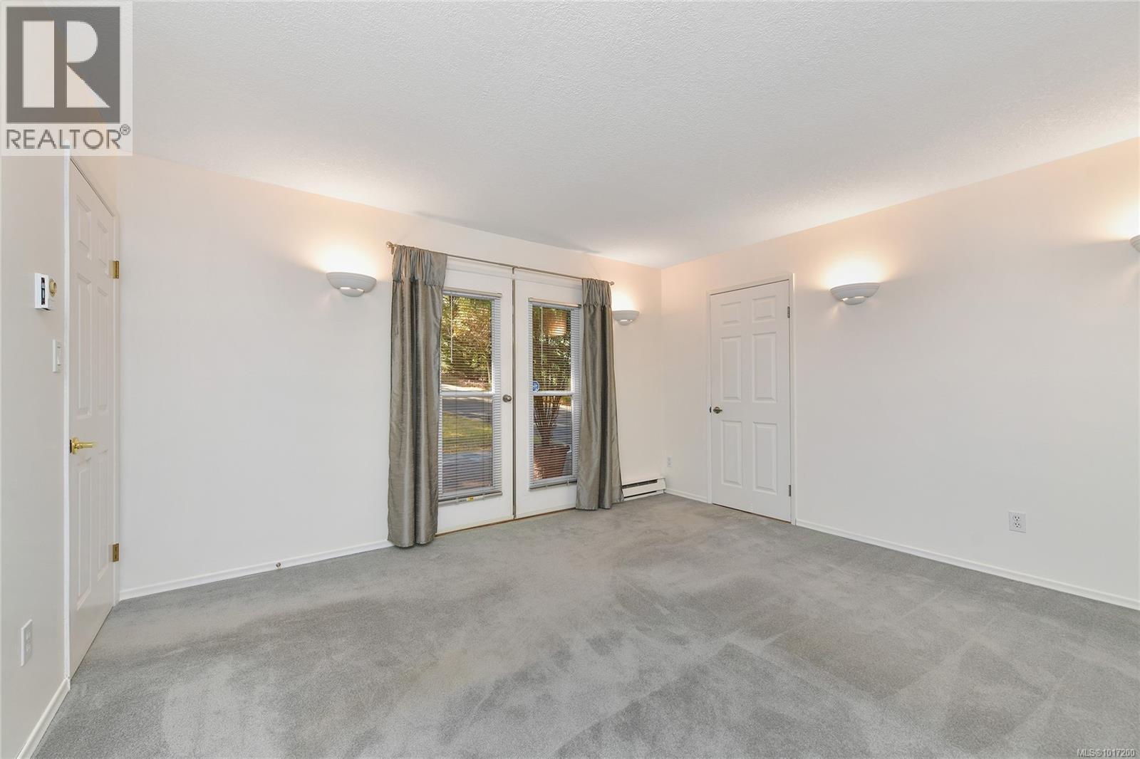  1470 Honeysuckle Place, North Saanich