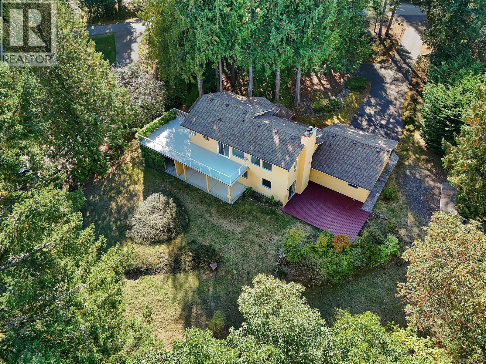  1470 Honeysuckle Place, North Saanich