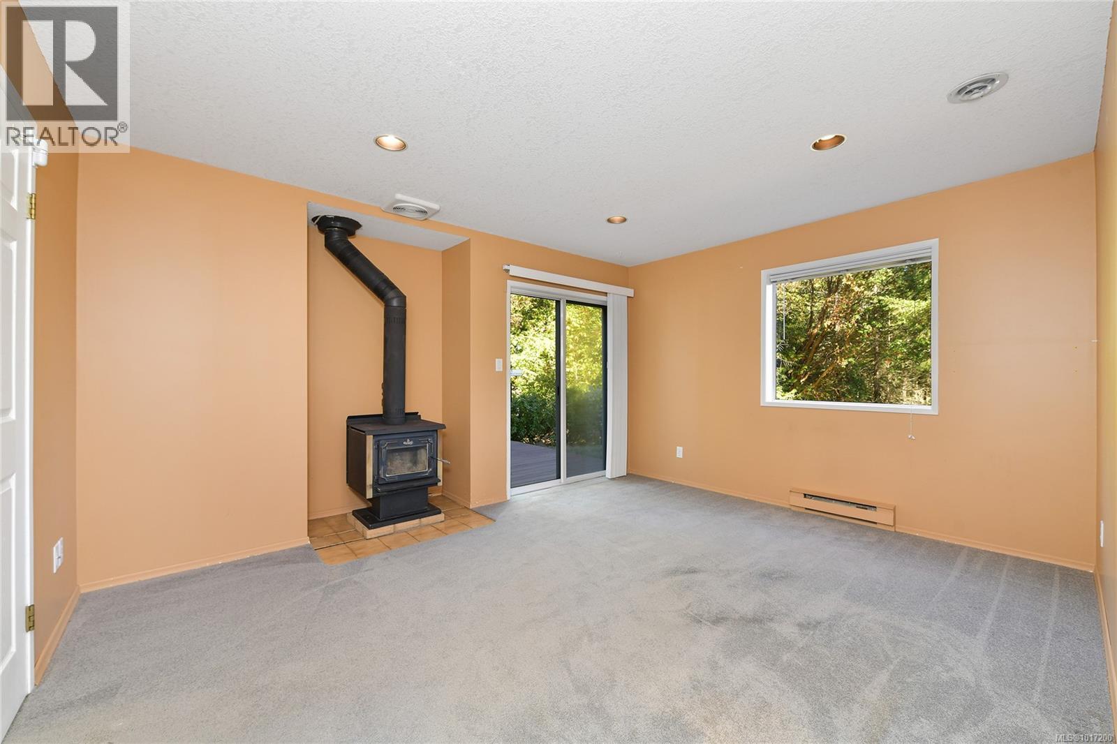 1470 Honeysuckle Place, North Saanich