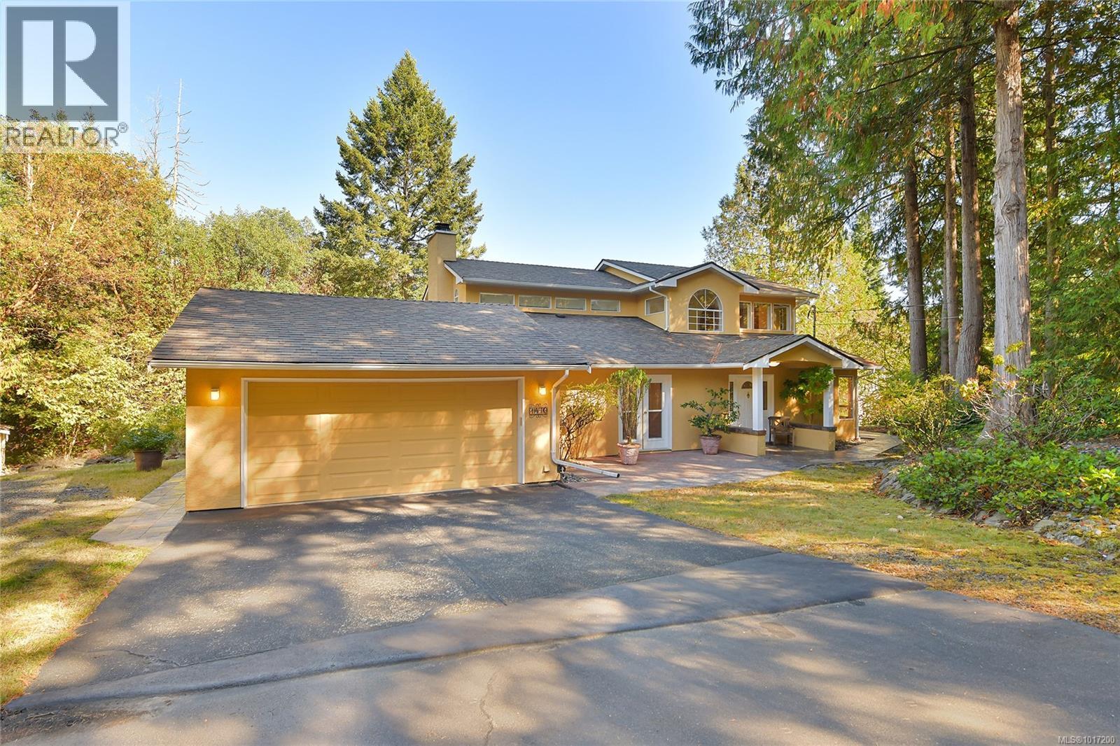  1470 Honeysuckle Place, North Saanich