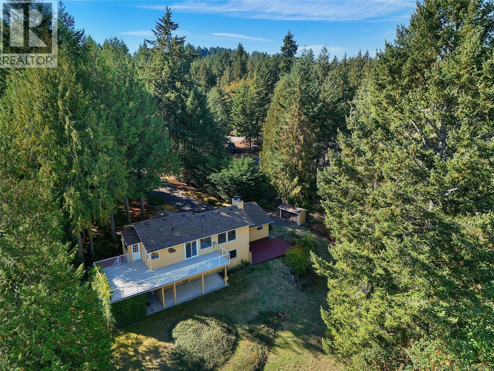  1470 Honeysuckle Place, North Saanich
