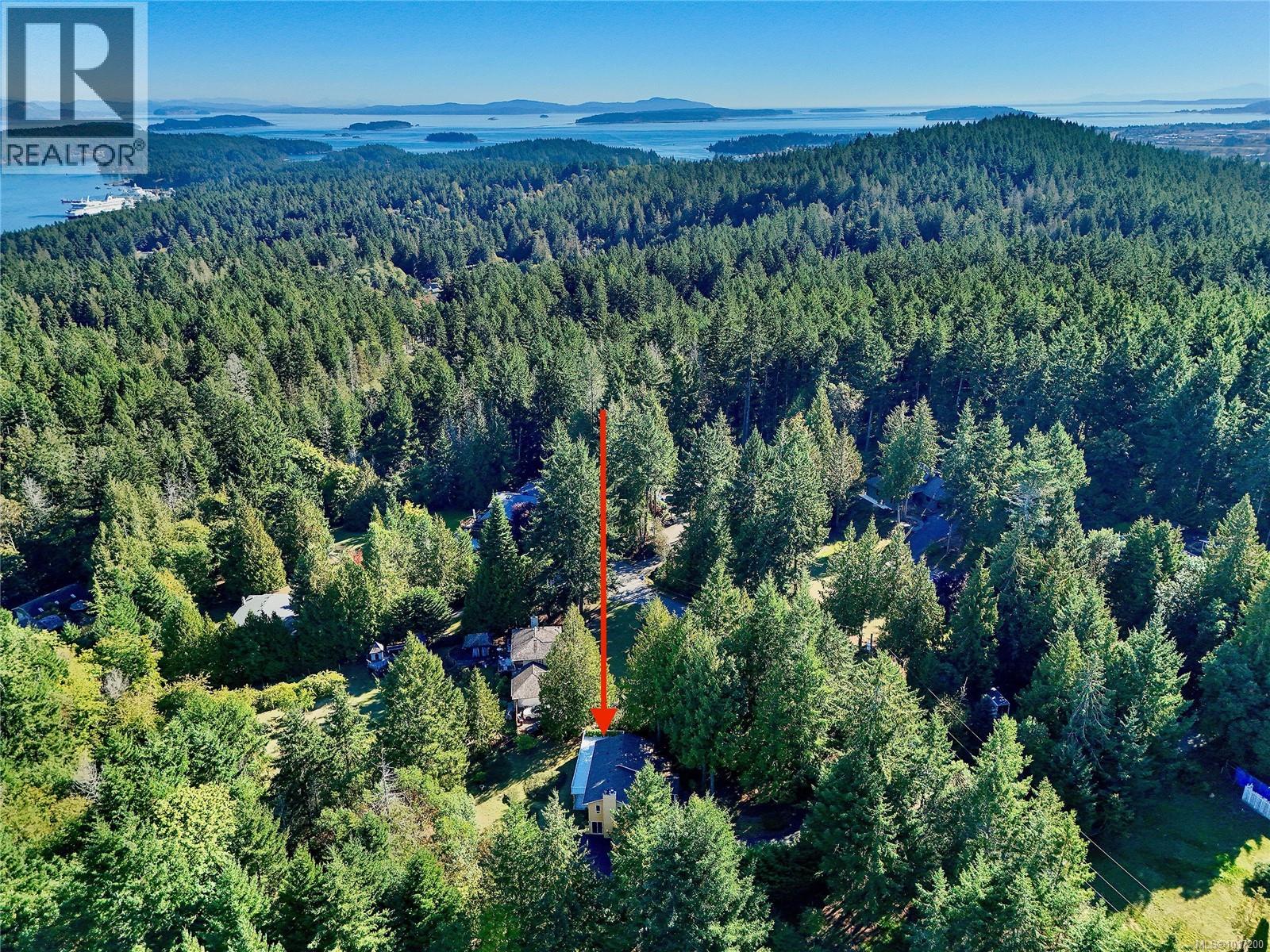  1470 Honeysuckle Place, North Saanich