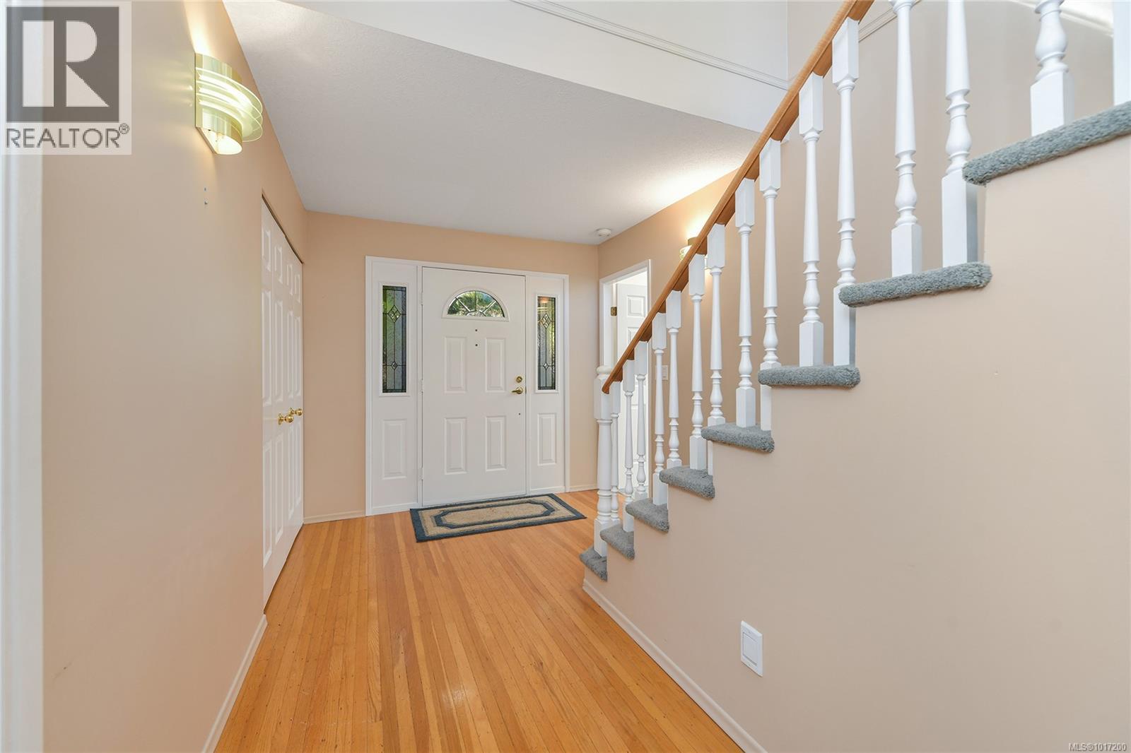  1470 Honeysuckle Place, North Saanich