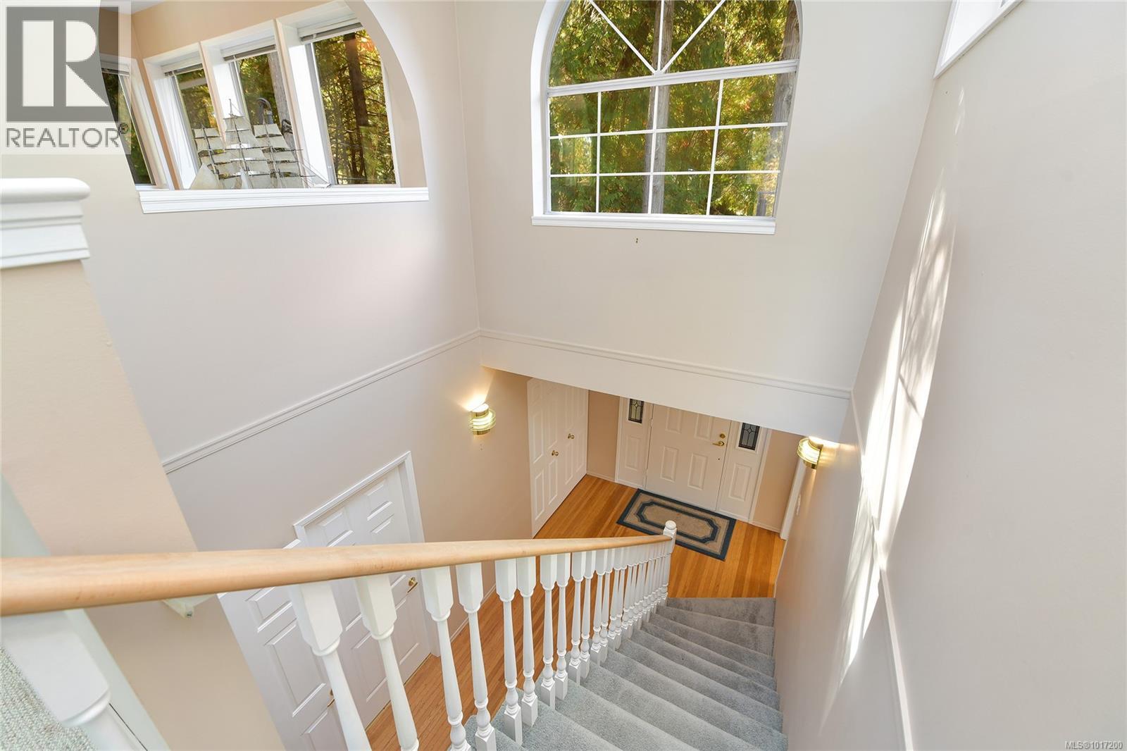  1470 Honeysuckle Place, North Saanich