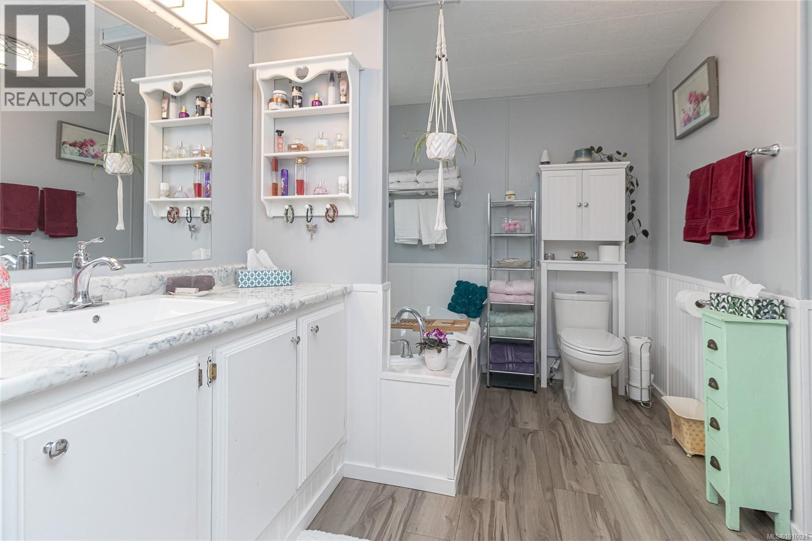 32 1498 Admirals Road, View Royal