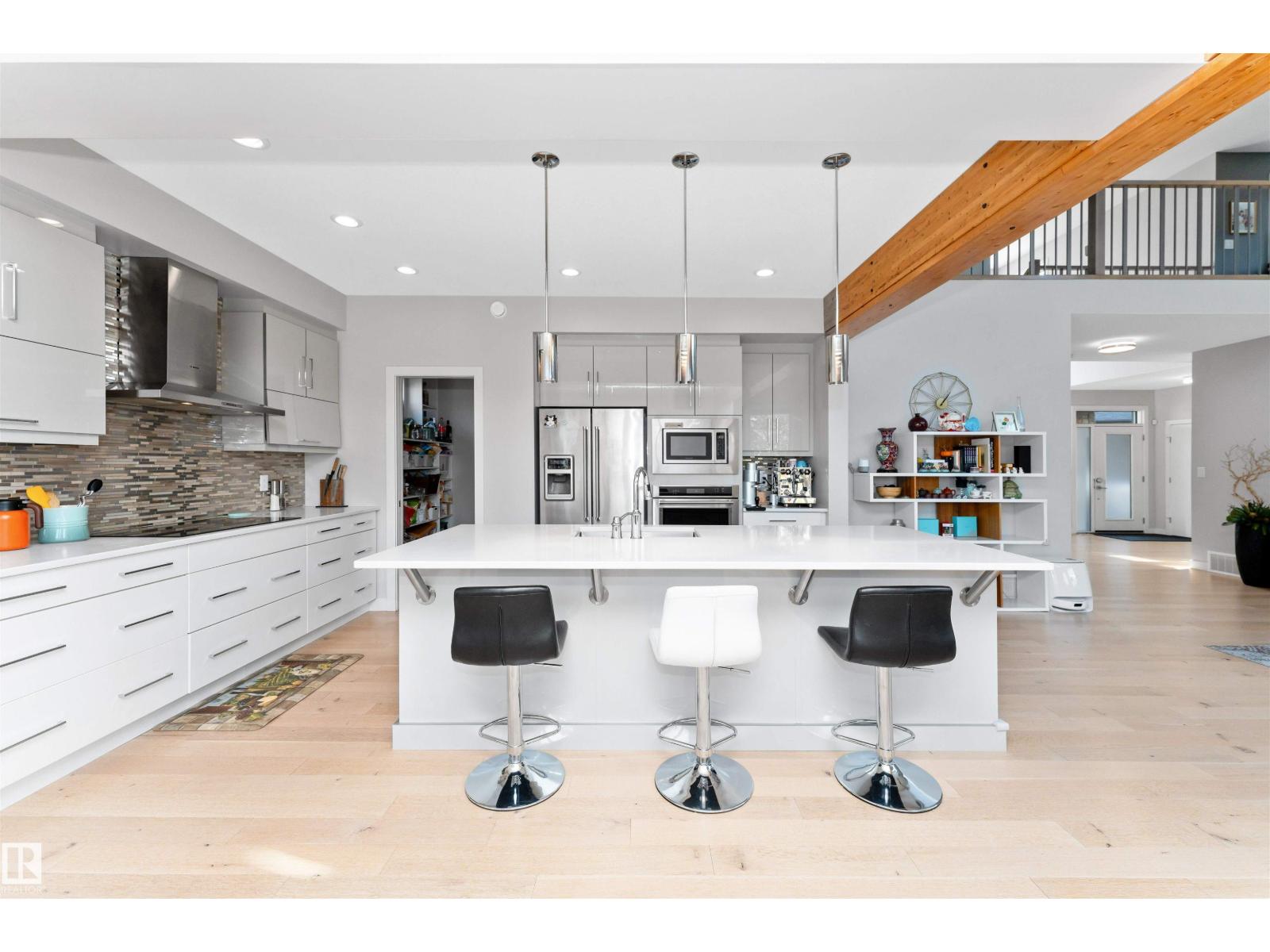 7404 MAY CM NW, Edmonton