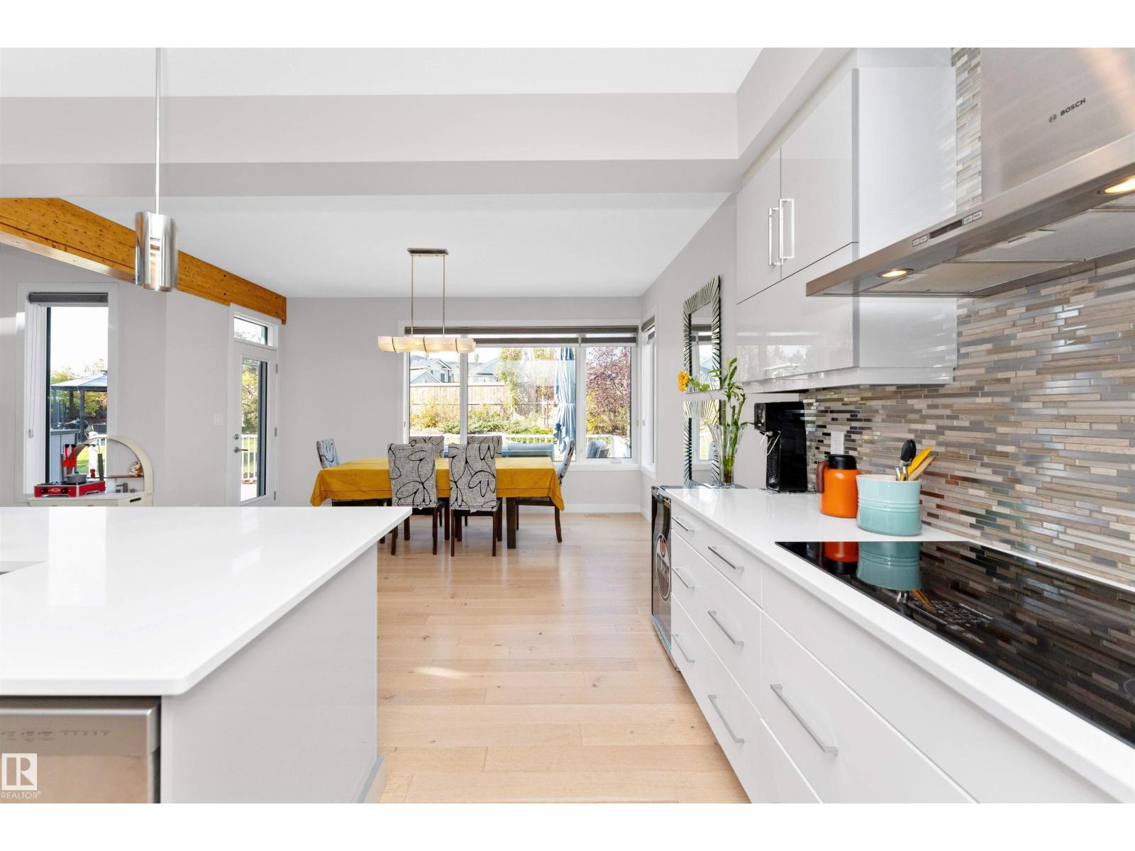 7404 MAY CM NW, Edmonton