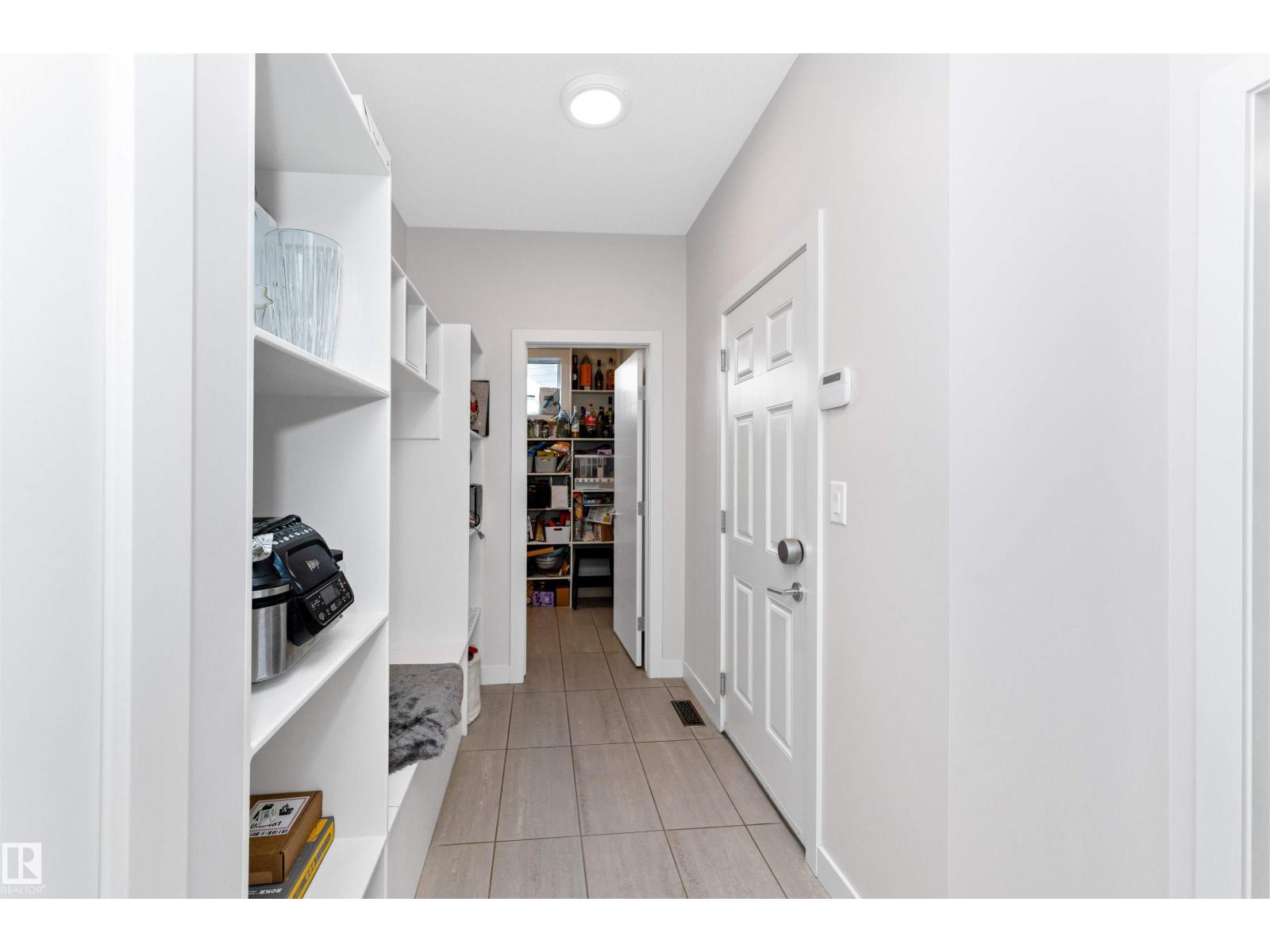 7404 MAY CM NW, Edmonton