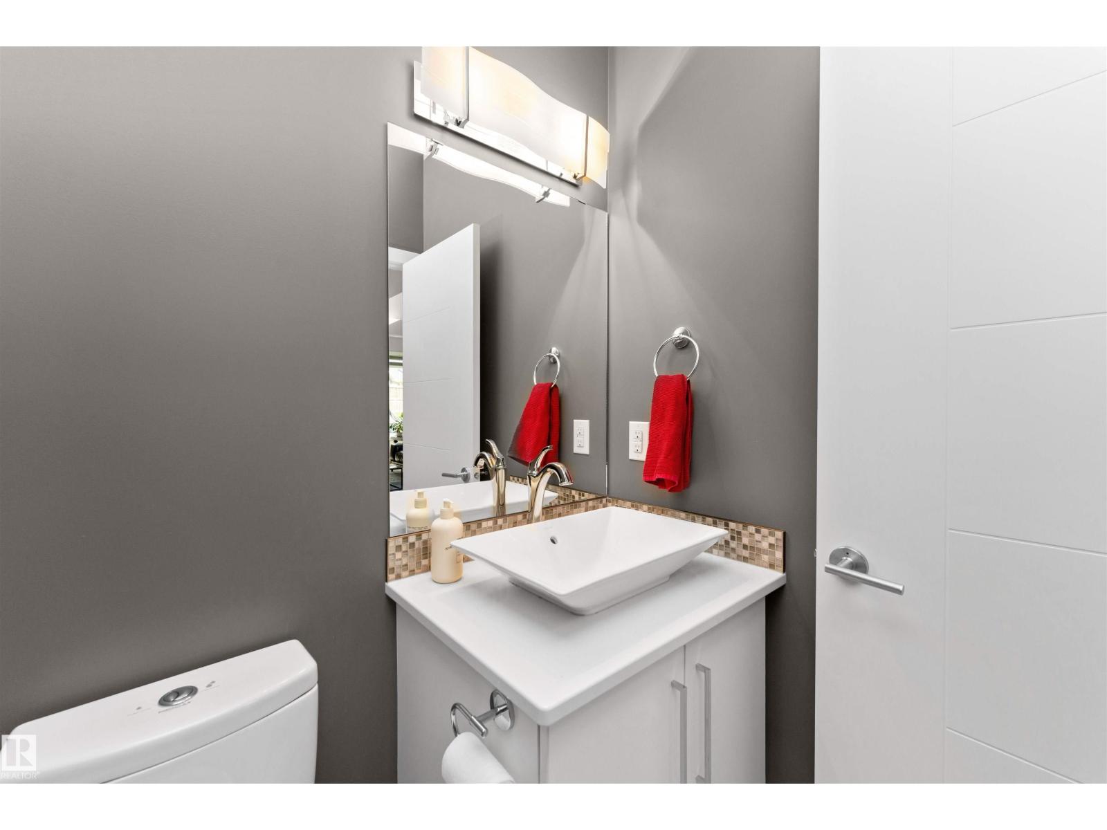 7404 MAY CM NW, Edmonton