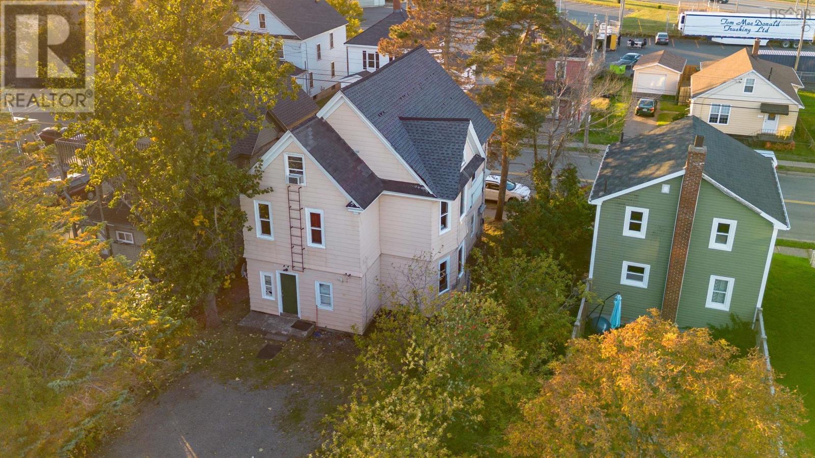 Property 8 of 18 of 476 Townsend Street