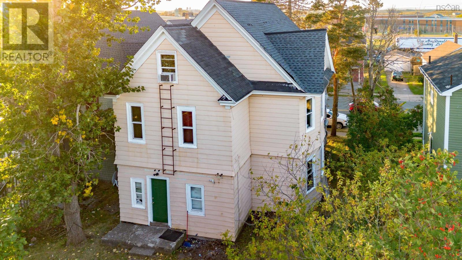 Property 7 of 18 of 476 Townsend Street