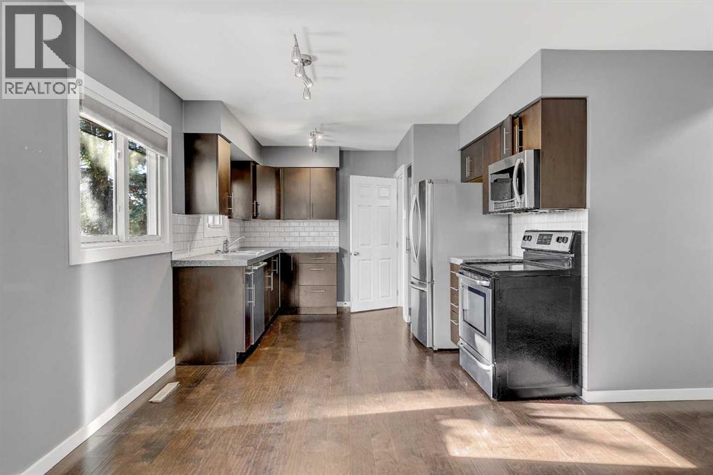 Single Family House Bungalow for Sale in   Avenue Mountview Grande Prairie 