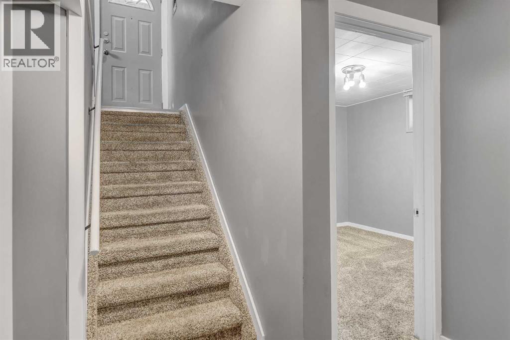 Single Family House Bungalow for Sale in   Avenue Mountview Grande Prairie 