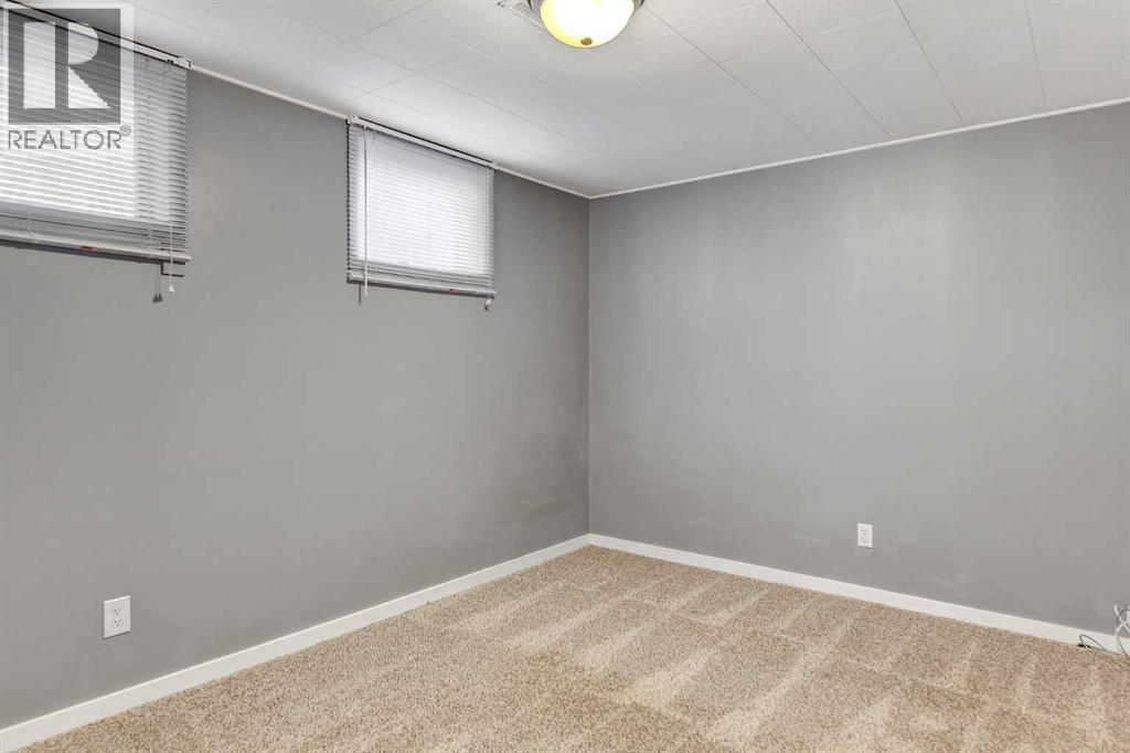 Single Family House Bungalow for Sale in   Avenue Mountview Grande Prairie 
