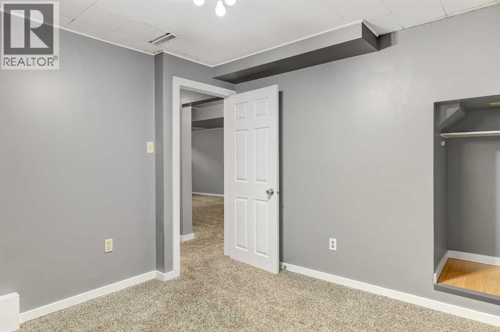 Single Family House Bungalow for Sale in   Avenue Mountview Grande Prairie 