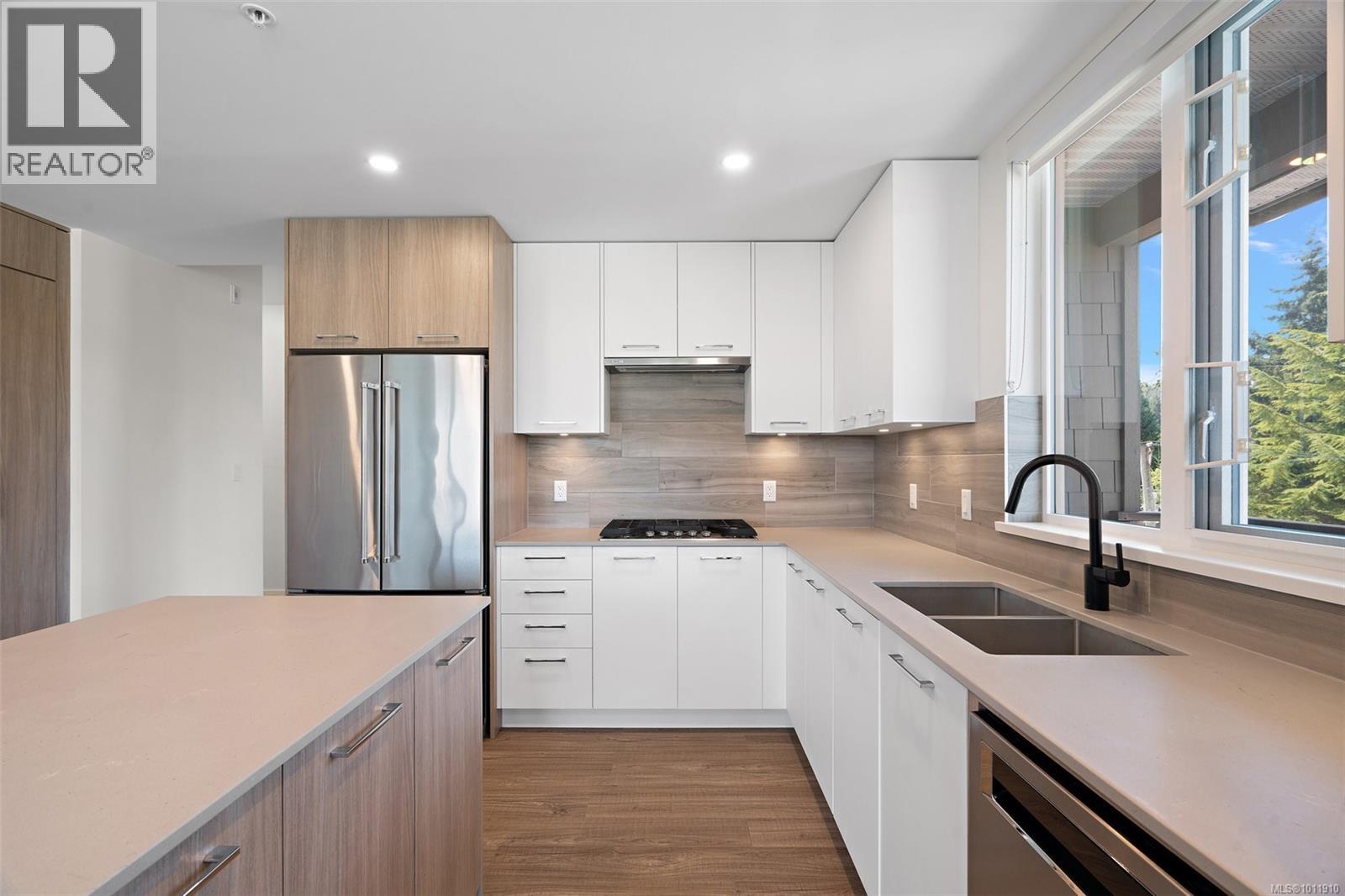418 960 Reunion Avenue, Langford