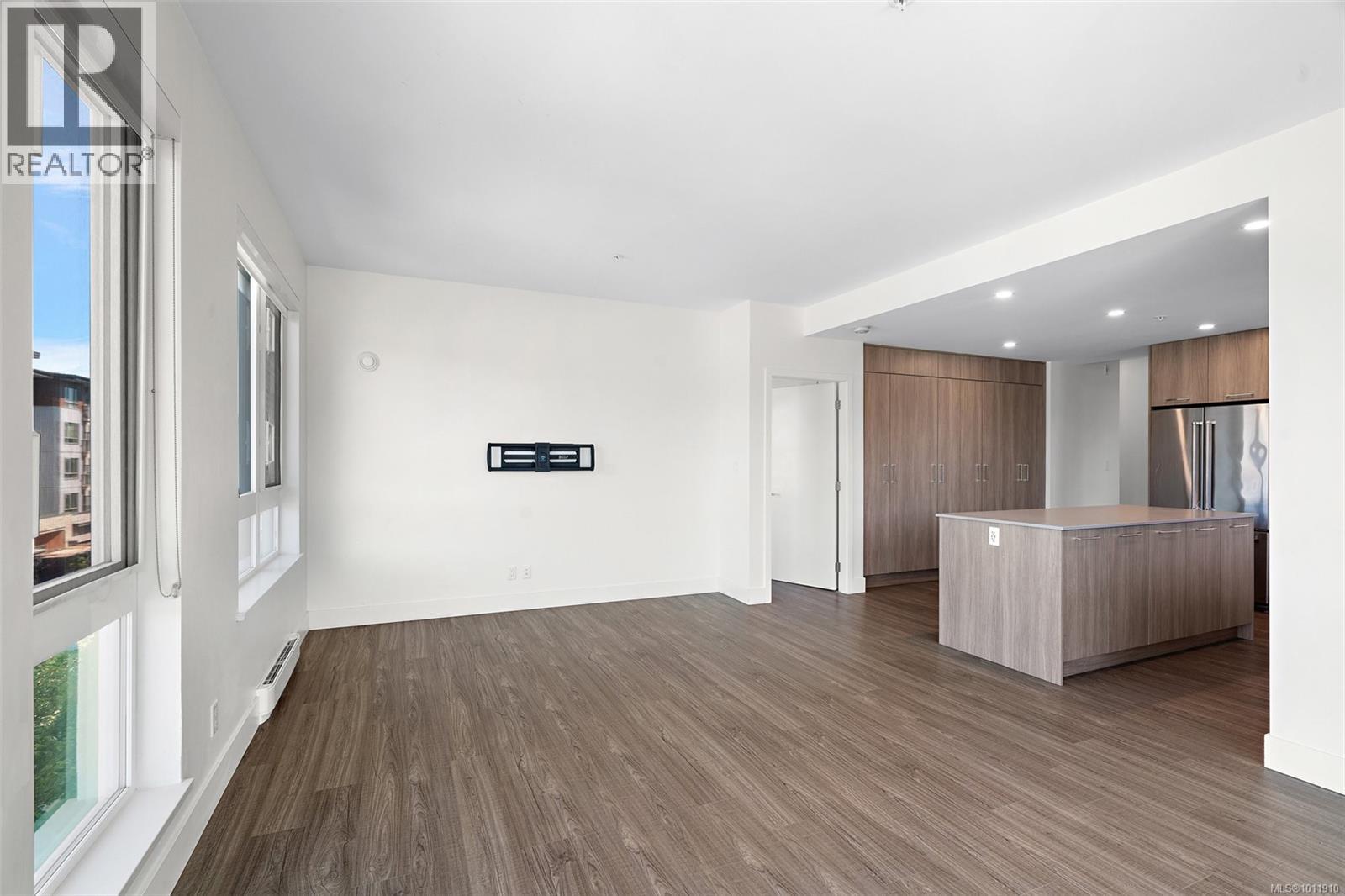 418 960 Reunion Avenue, Langford