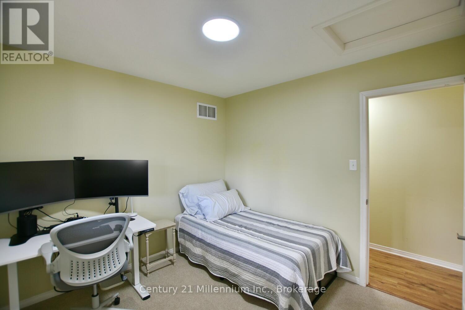 35 NORTHWOOD DRIVE - 21