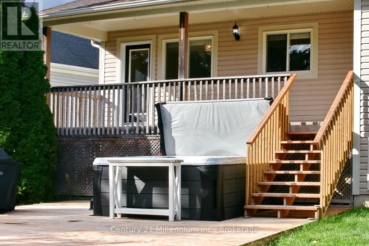 35 NORTHWOOD DRIVE - 35