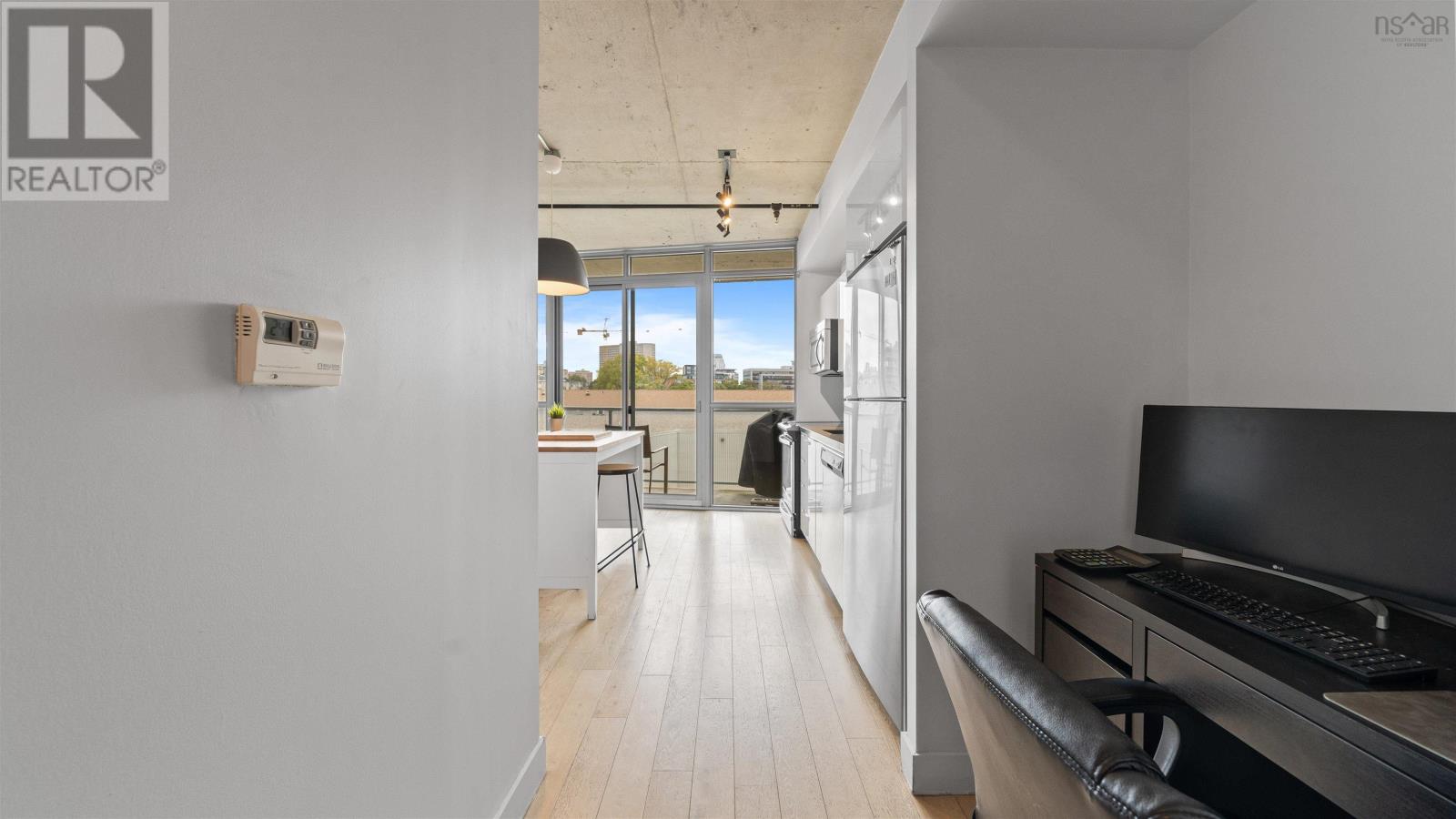 Property 10 of 31 of 406 1065 Barrington Street