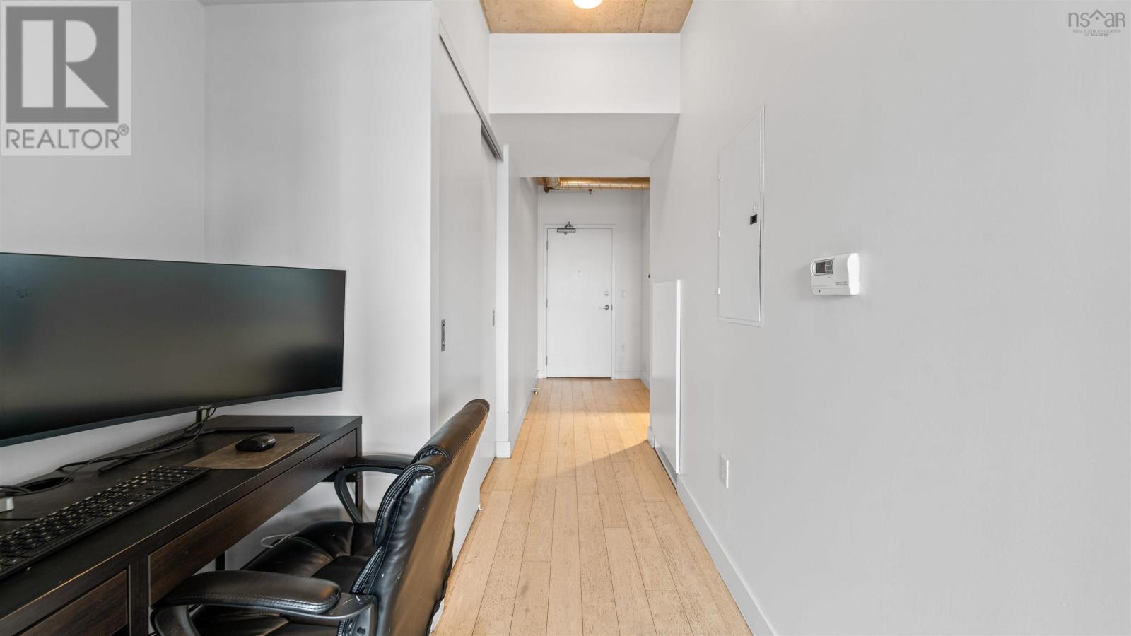 Property 9 of 31 of 406 1065 Barrington Street