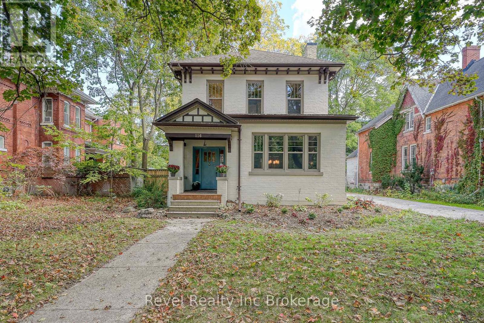 116 VANSITTART AVENUE
