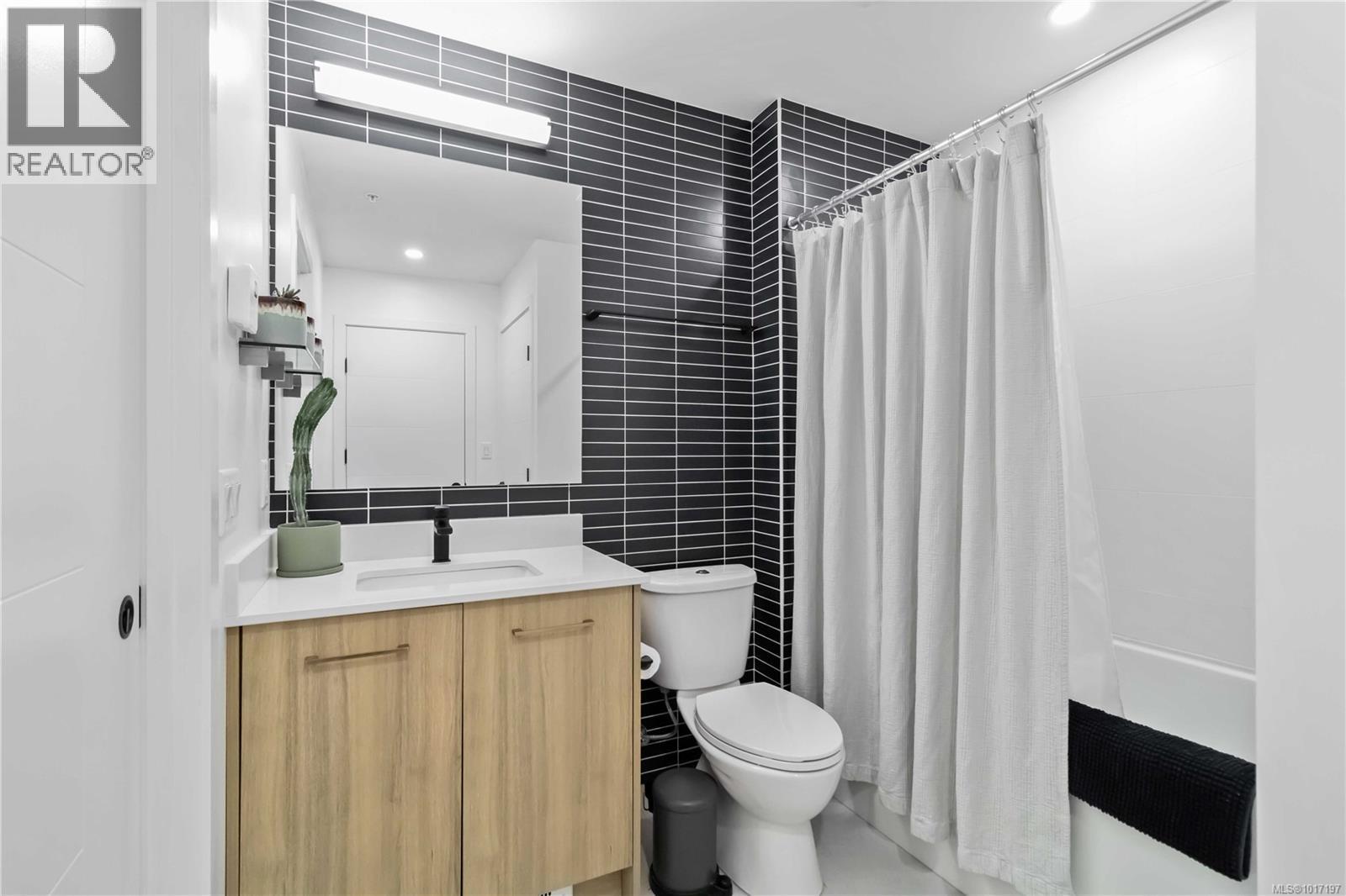 433 920 Reunion Avenue, Langford