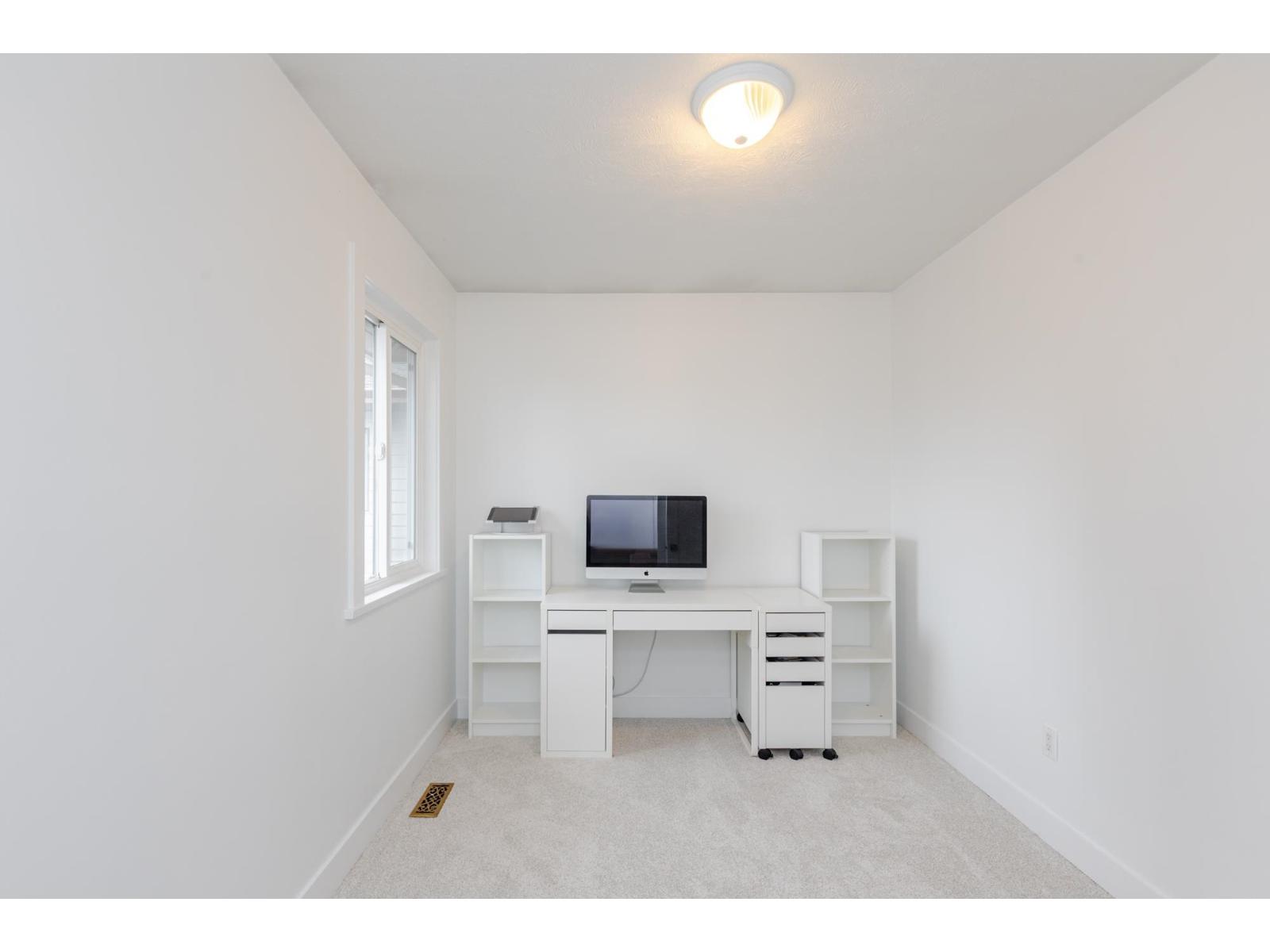 2389 WAKEFIELD DRIVE, Langley