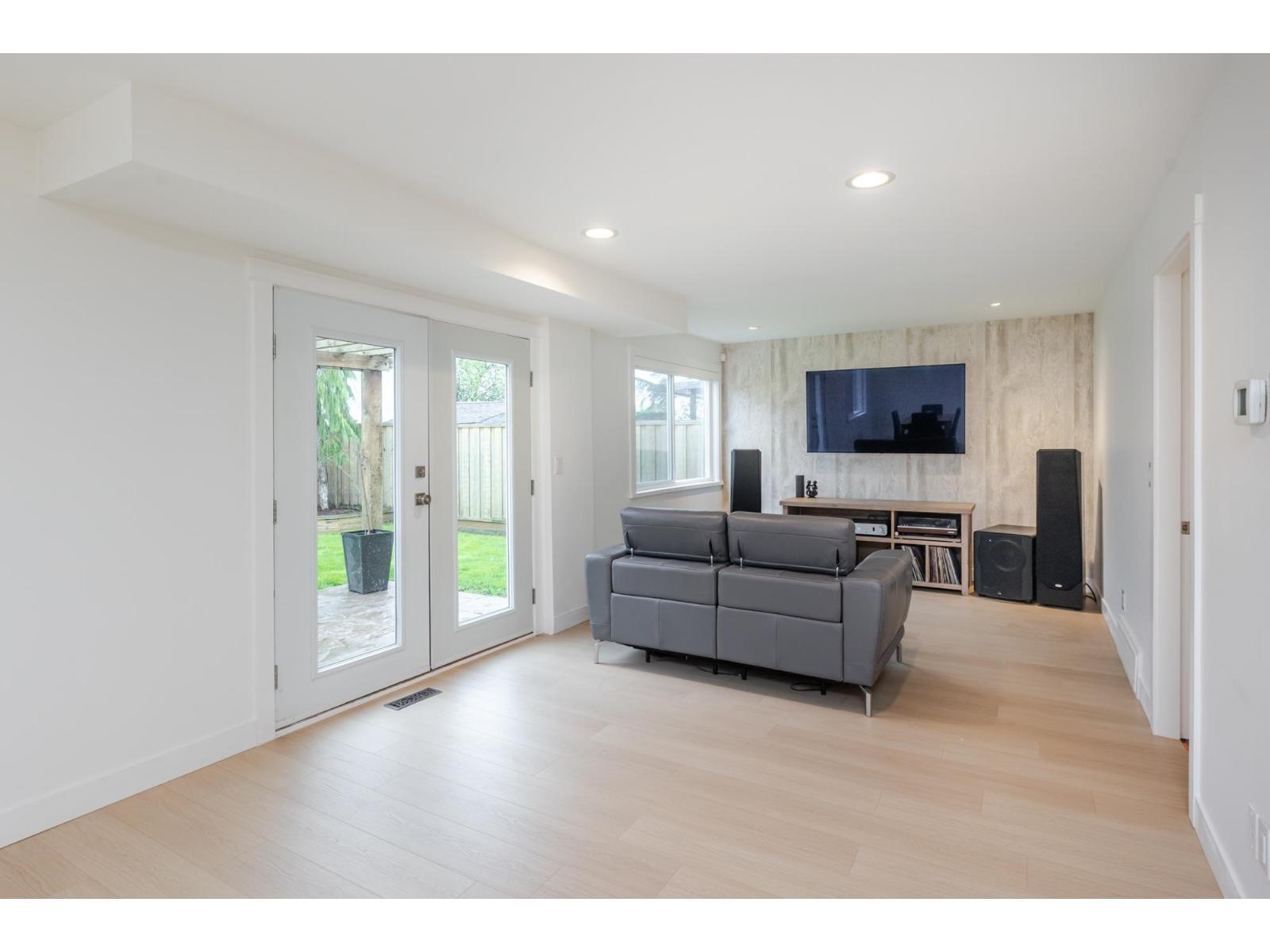 2389 WAKEFIELD DRIVE, Langley