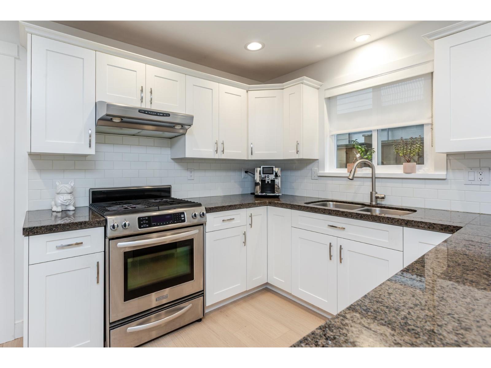 2389 WAKEFIELD DRIVE, Langley