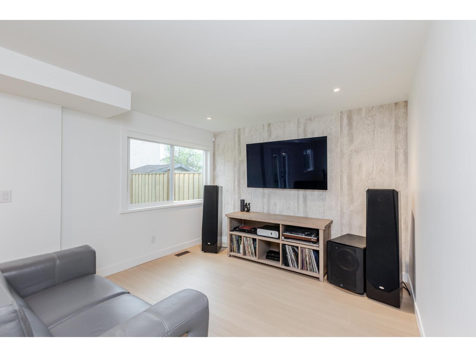 2389 WAKEFIELD DRIVE, Langley