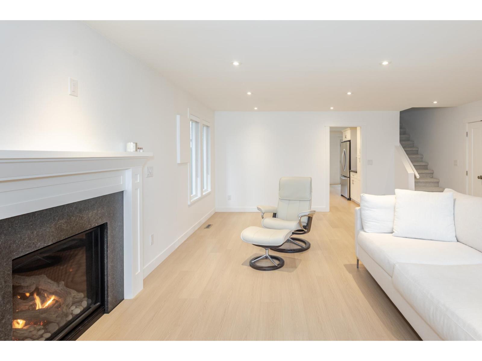 2389 WAKEFIELD DRIVE, Langley