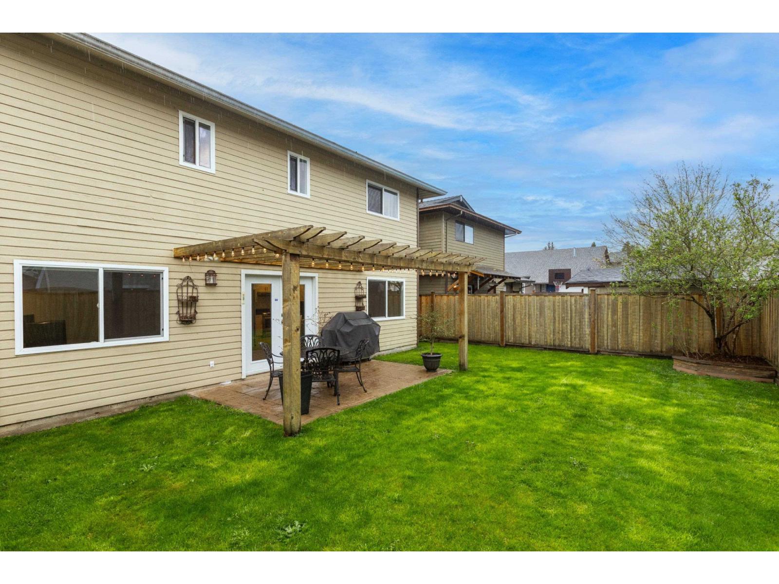 2389 WAKEFIELD DRIVE, Langley