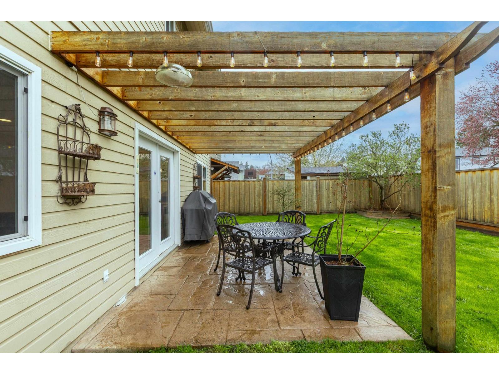 2389 WAKEFIELD DRIVE, Langley