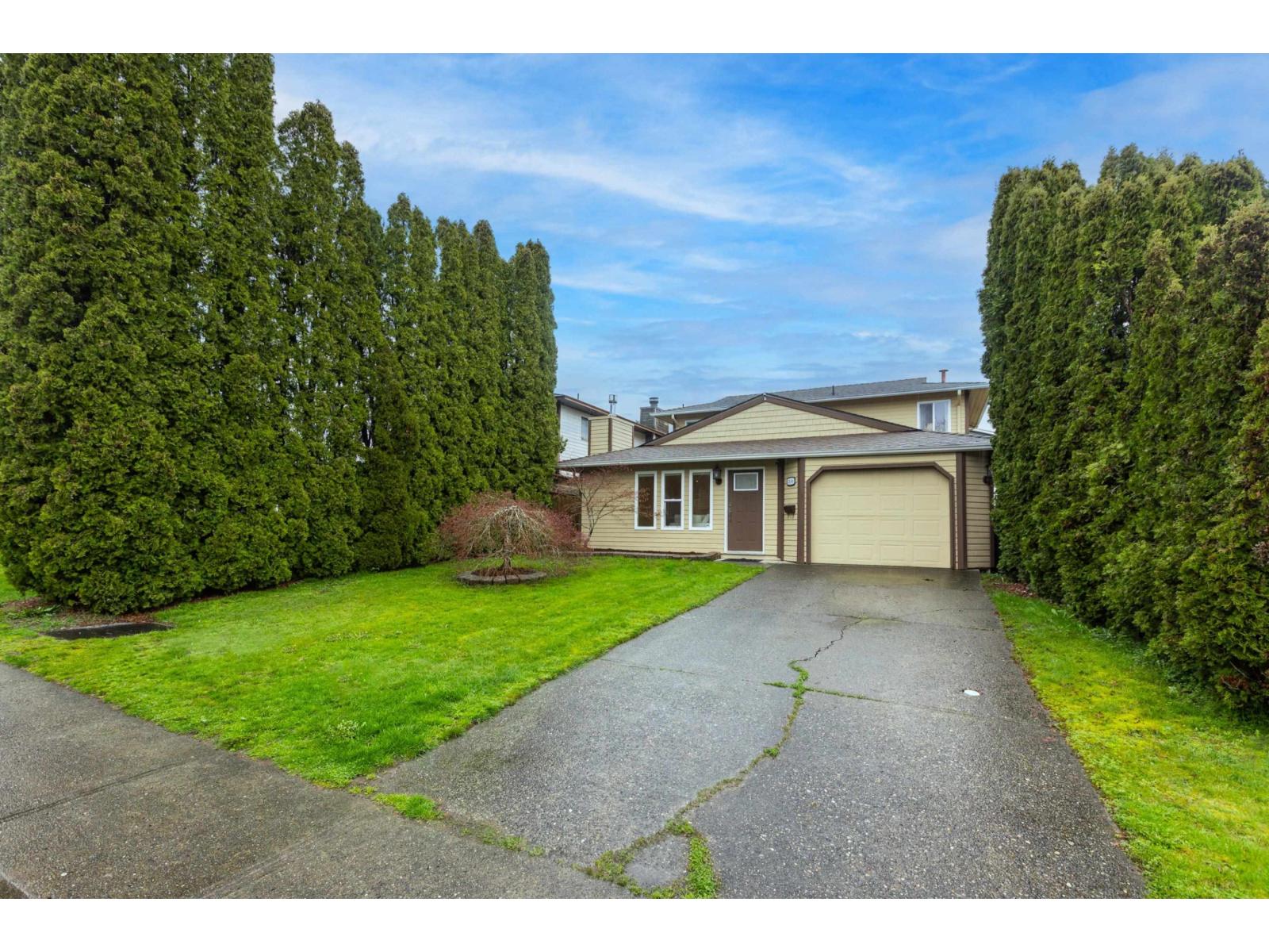 2389 WAKEFIELD DRIVE, Langley