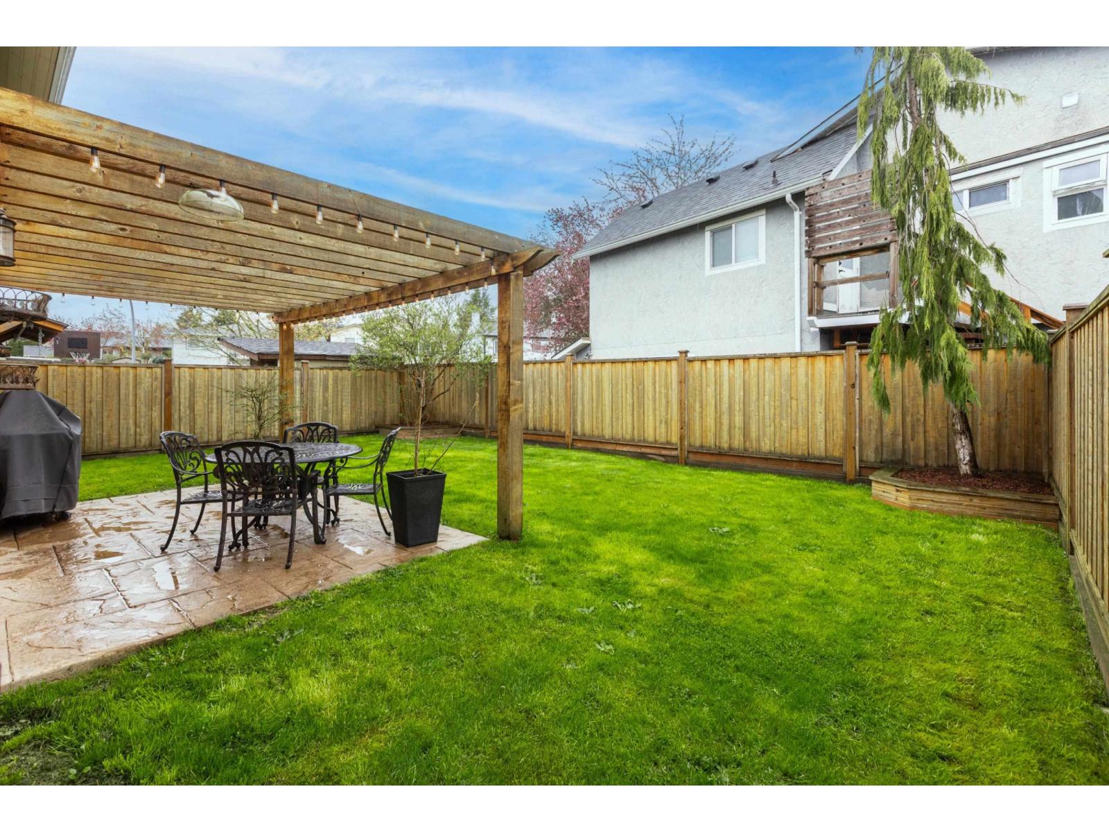 2389 WAKEFIELD DRIVE, Langley