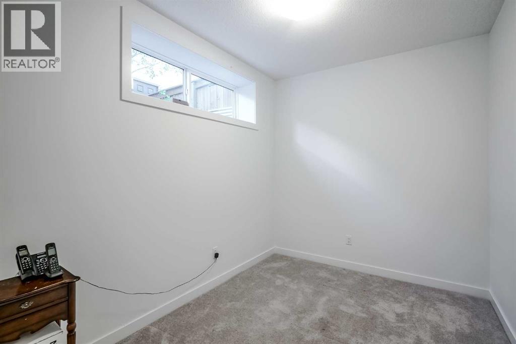 Single Family House for Sale in    Avenue NE Tuxedo Park Calgary 